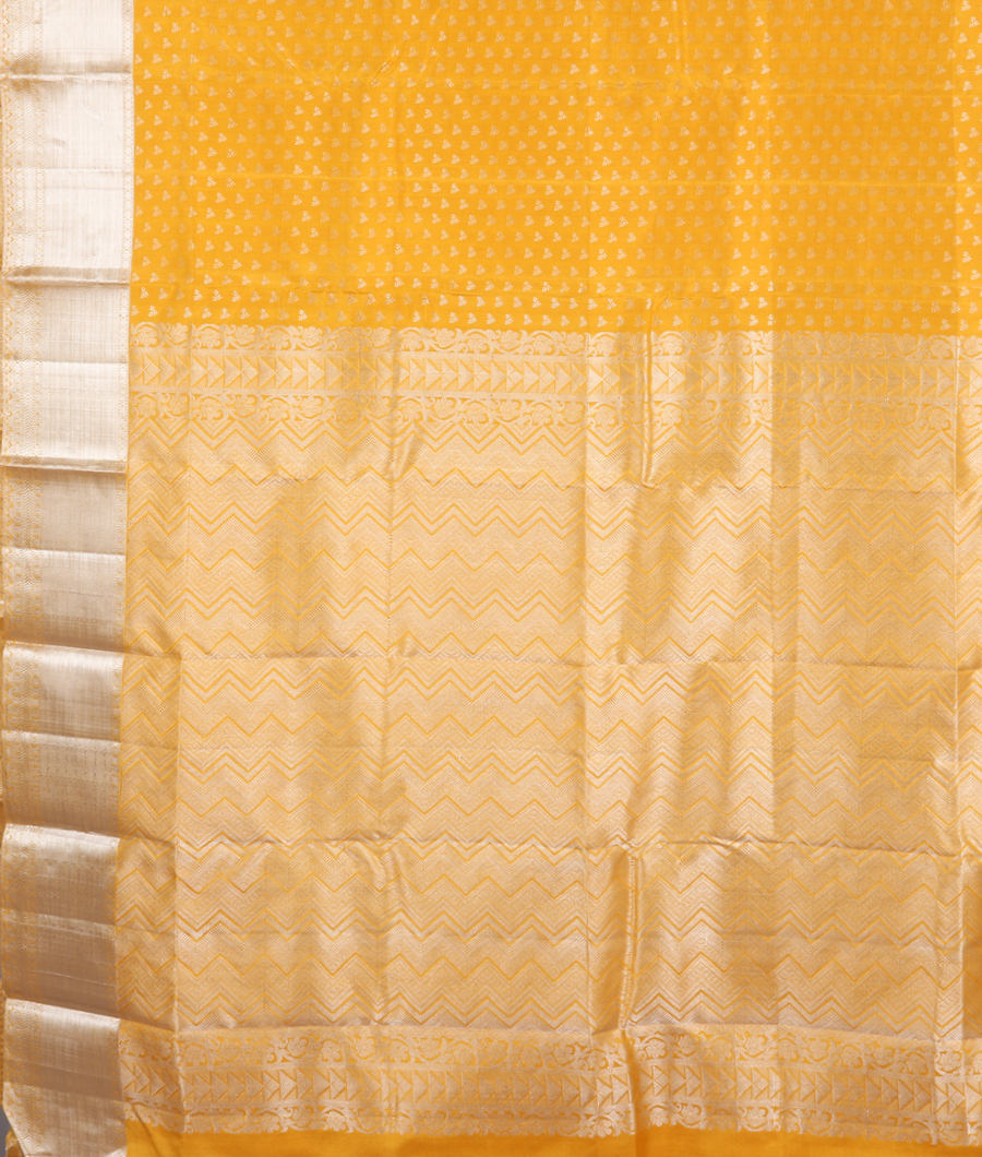 Yellow Handwoven Kanjivaram Silk Saree T3264644