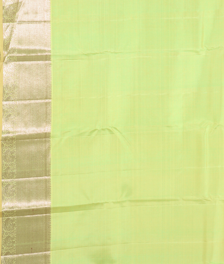 Green Handwoven Kanjivaram Silk Saree T2780483