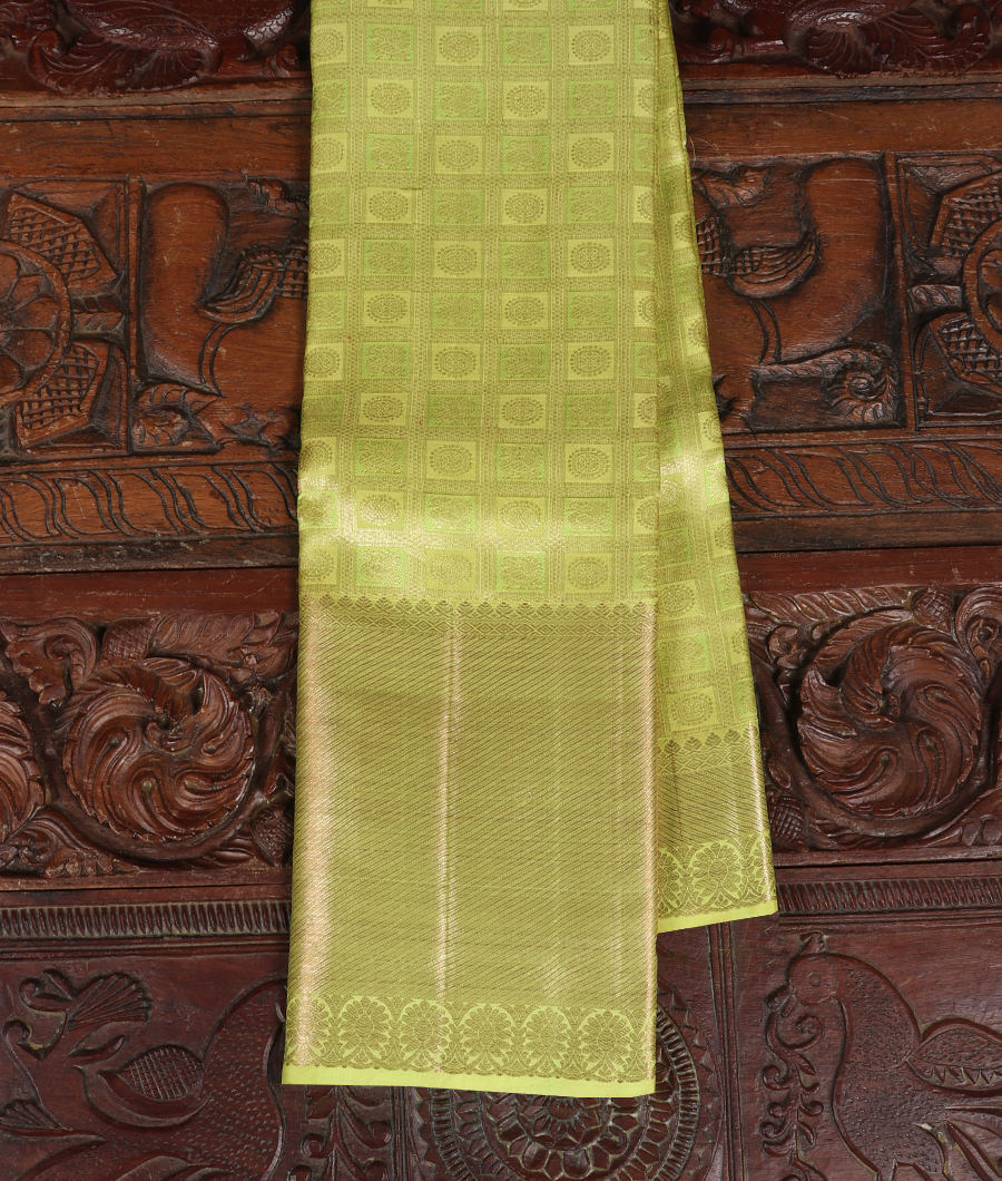 Green Handwoven Kanjivaram Silk Saree T257048-image