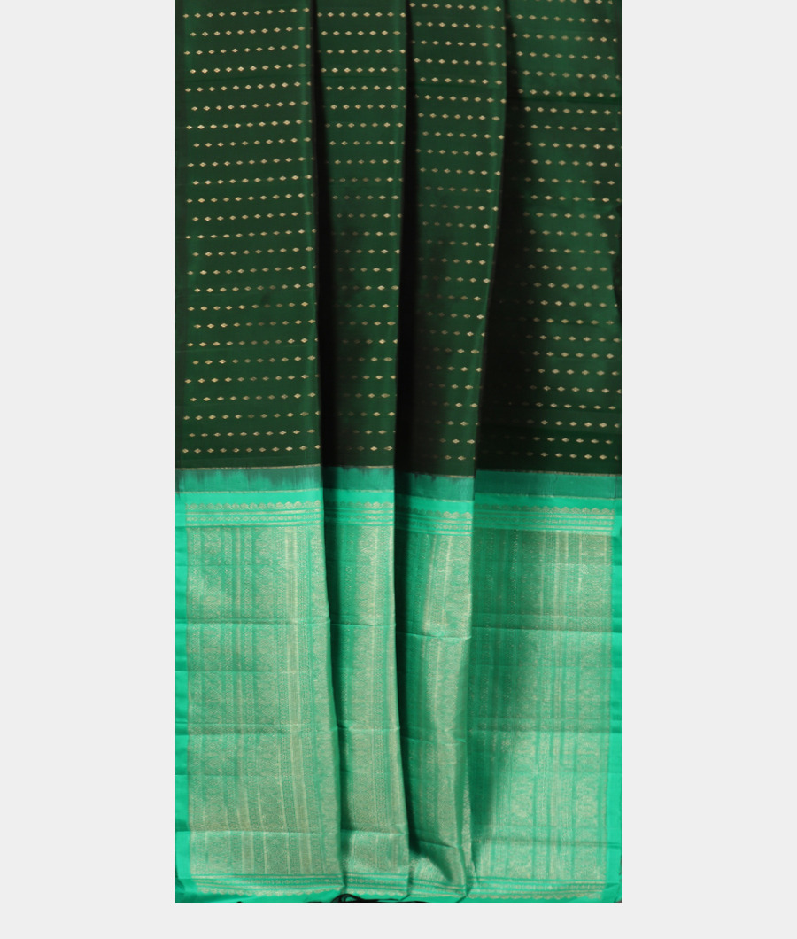Green Handwoven Kanjivaram Silk Saree T3251842