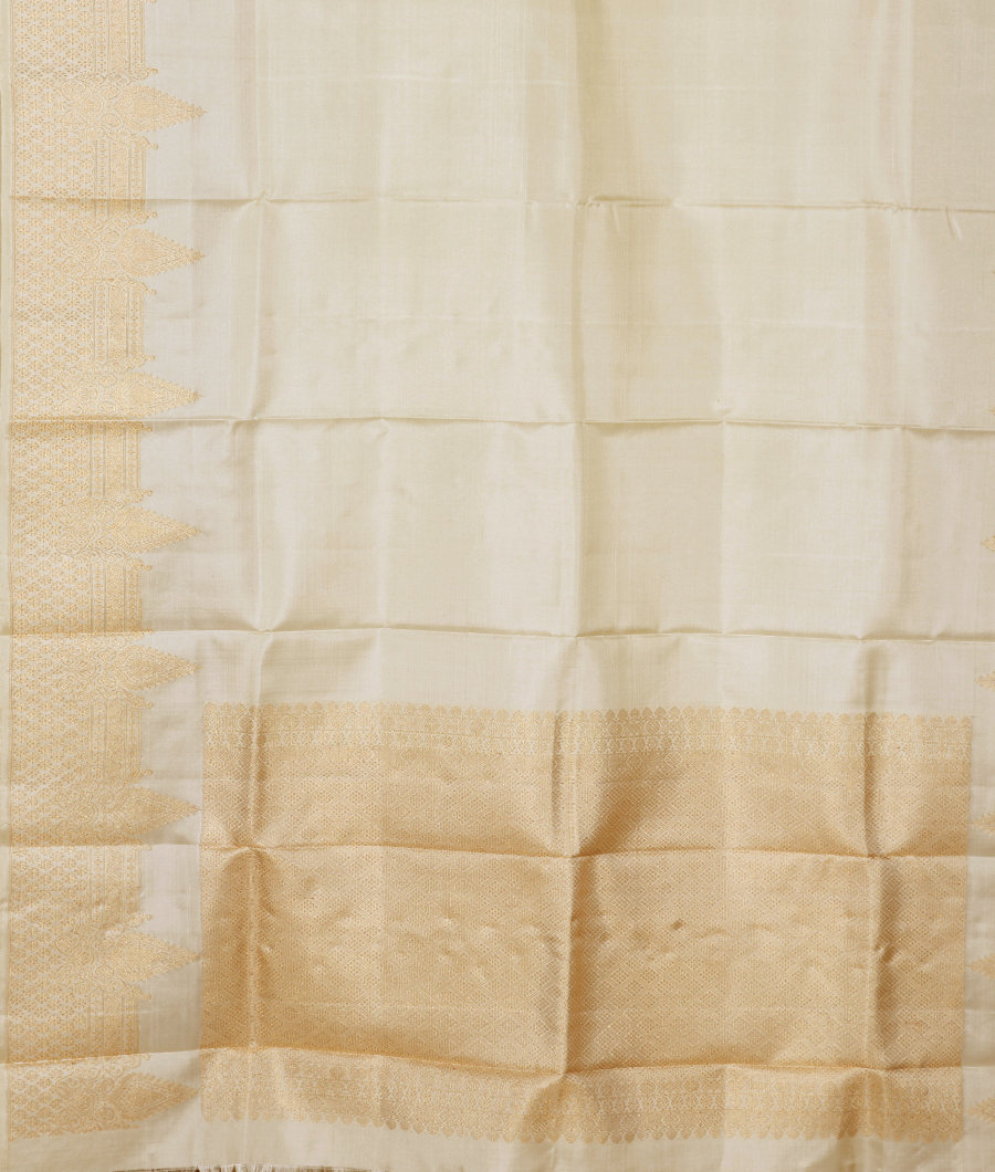 White Handwoven Kanjivaram Silk Dupatta T2532483