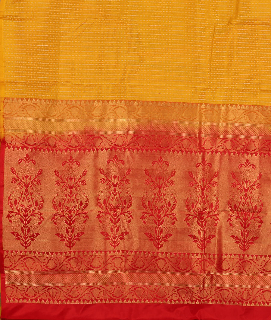 Yellow Handwoven Kanjivaram Silk Saree T2940294