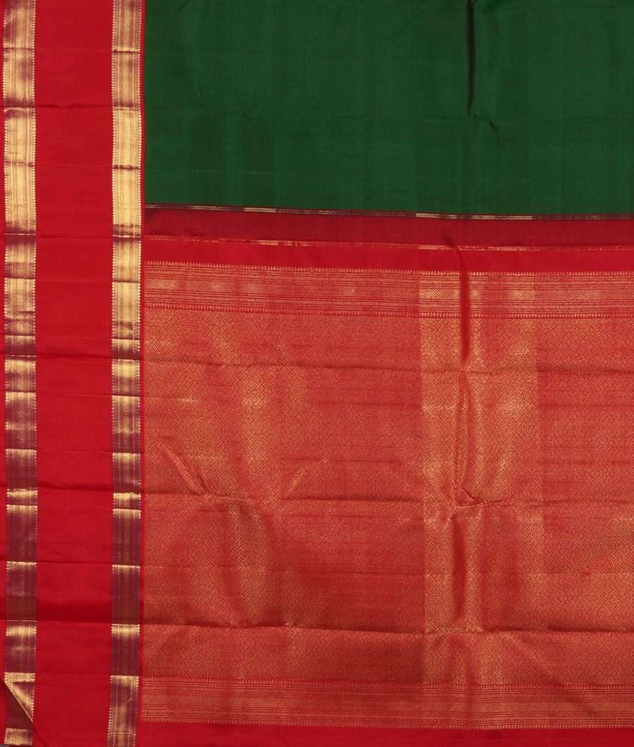 Bottle Green Handwoven Kanjivaram Silk Saree T3296104