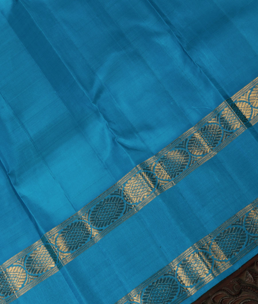 Dark Purple Handwoven Kanjivaram Silk Saree T3166184
