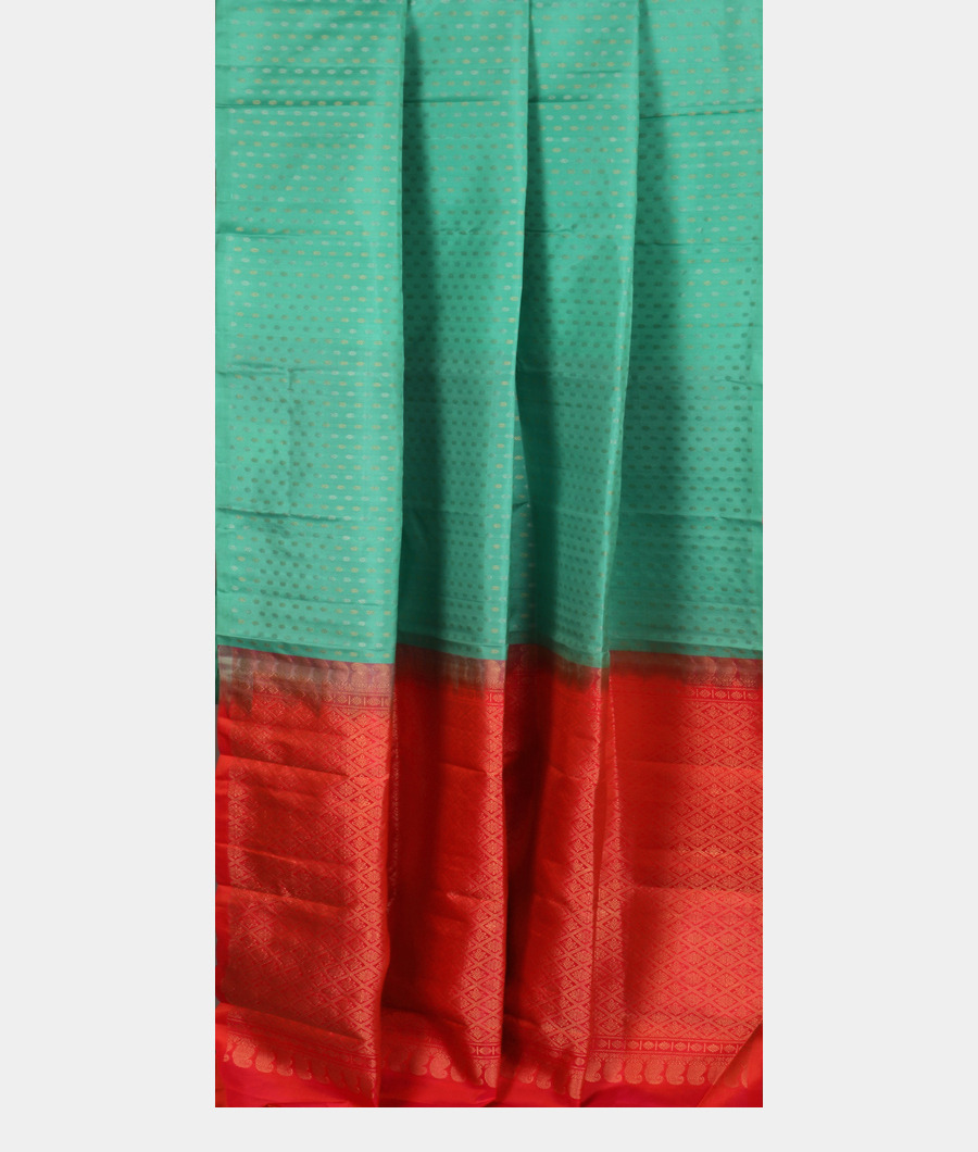 Green Handwoven Kanjivaram Silk Saree T3371152