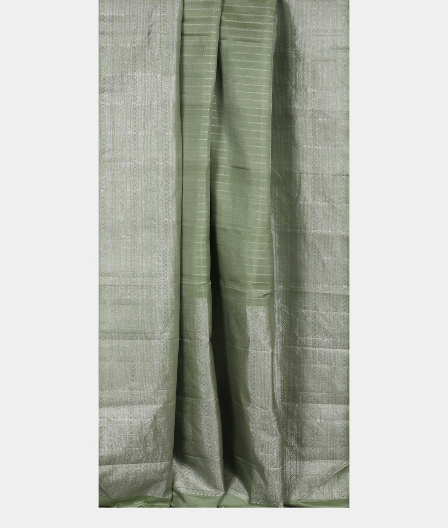 Green Handwoven Kanjivaram Silk Saree T3308682