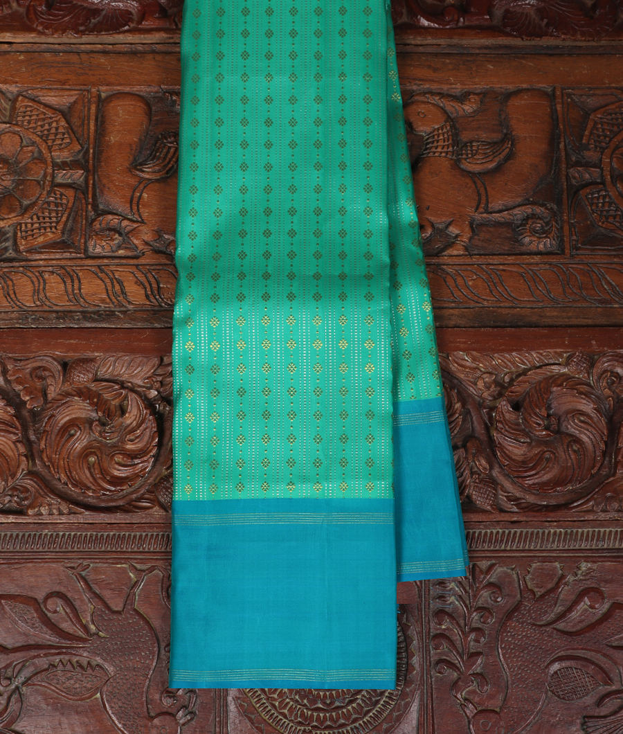 Green Handwoven Kanjivaram Silk Saree T338195-image