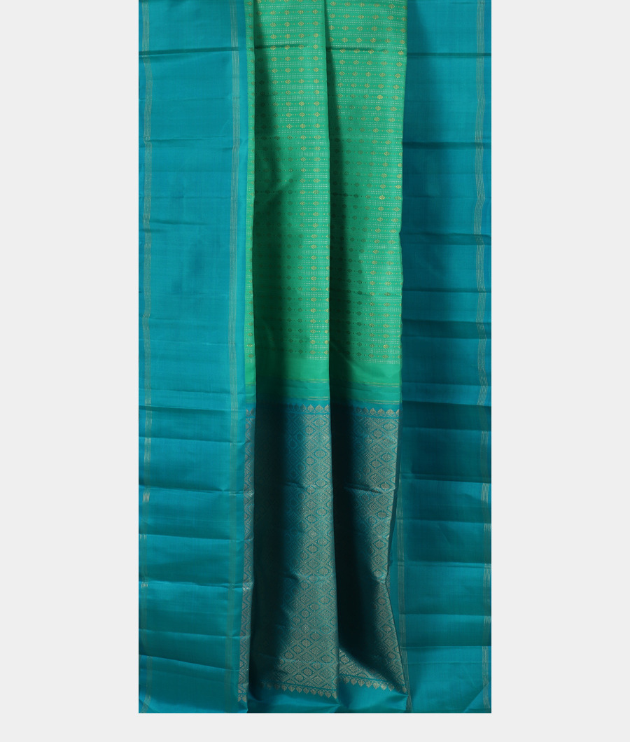 Green Handwoven Kanjivaram Silk Saree T3381952