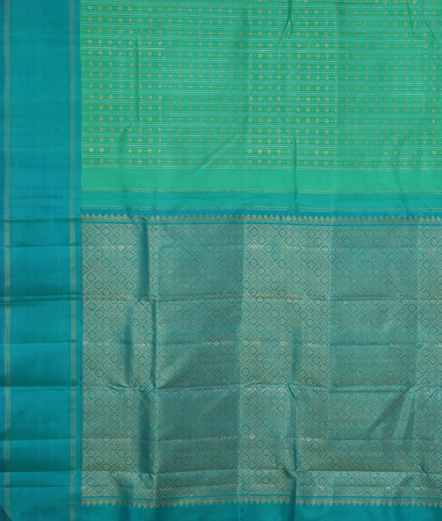 Green Handwoven Kanjivaram Silk Saree T3381954