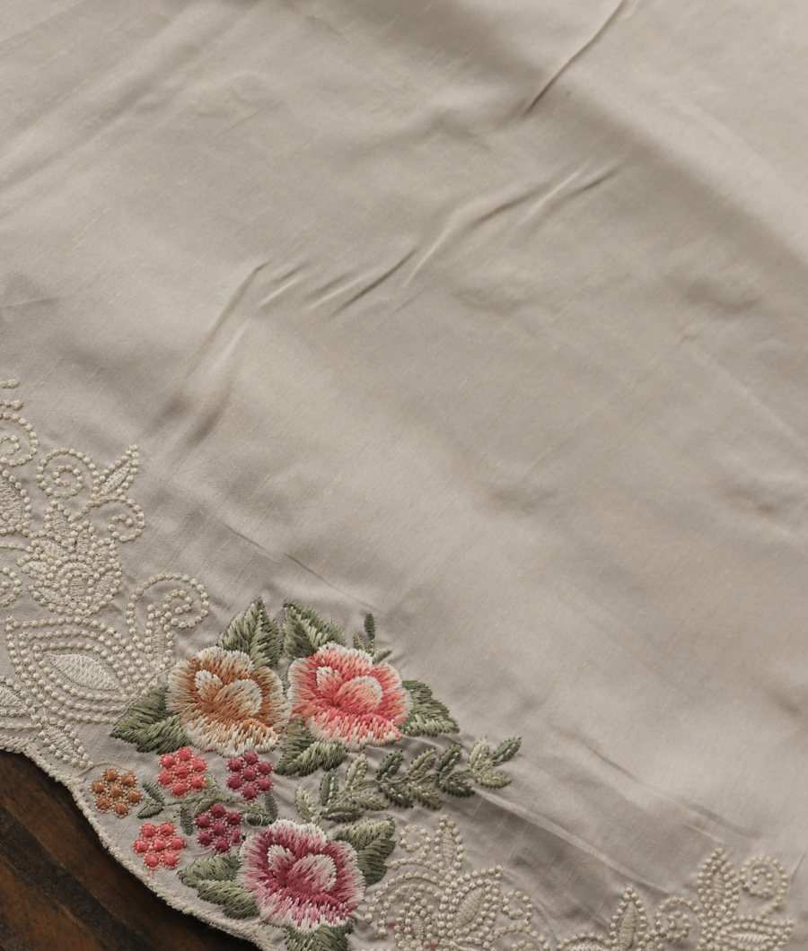 Off-White Kora Organza Embroidery Saree T3440854