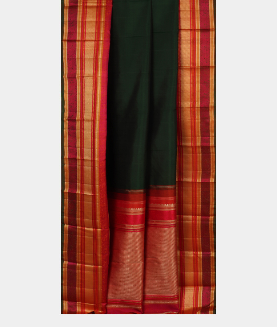 Green Handwoven Kanjivaram Silk Saree T3166052