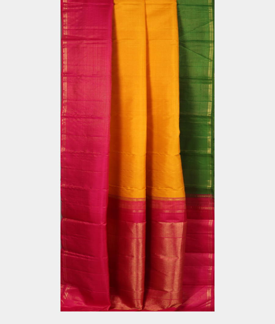 Yellow Handwoven Kanjivaram Silk Saree T3376342