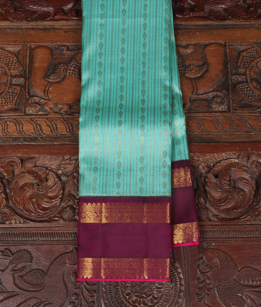 Turquoise Blue Handwoven Kanjivaram Silk Saree T289673-image