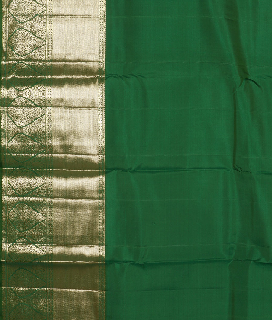 Green Handwoven Kanjivaram Silk Saree T1631293