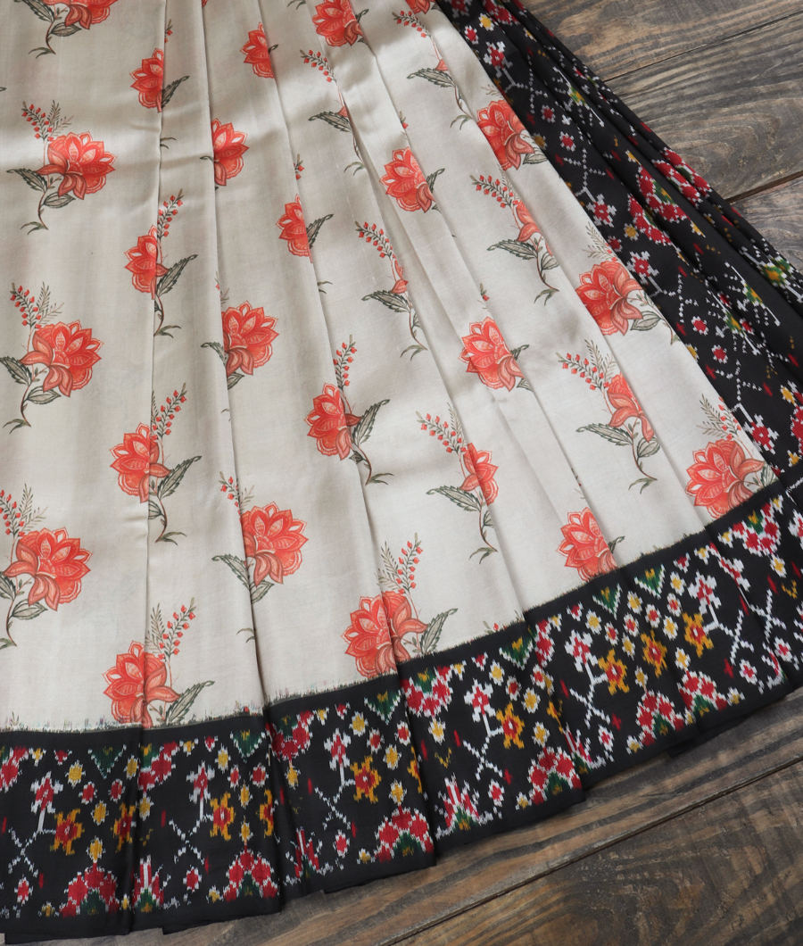 Grey Ikat Silk Saree T3488812