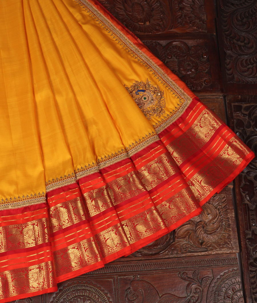 Yellow Handwoven Kanjivaram Silk Saree T290648-image
