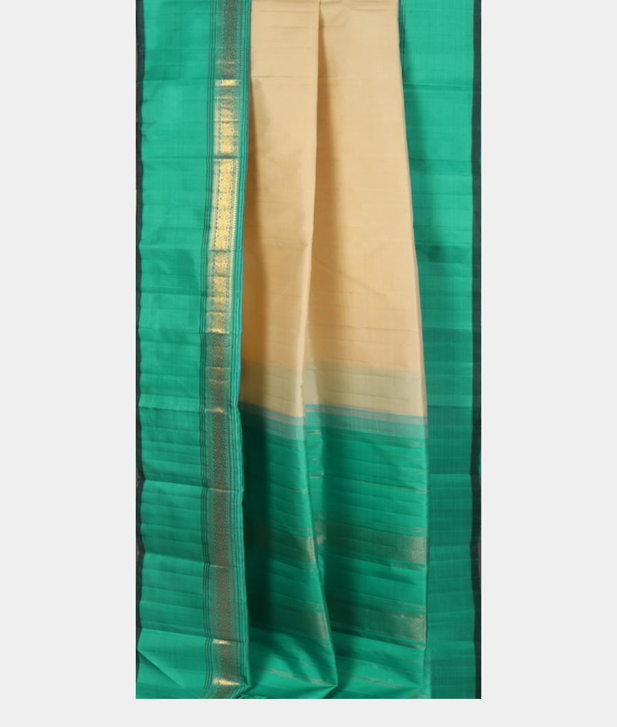 Cream Handwoven Kanjivaram Silk Saree T3505892