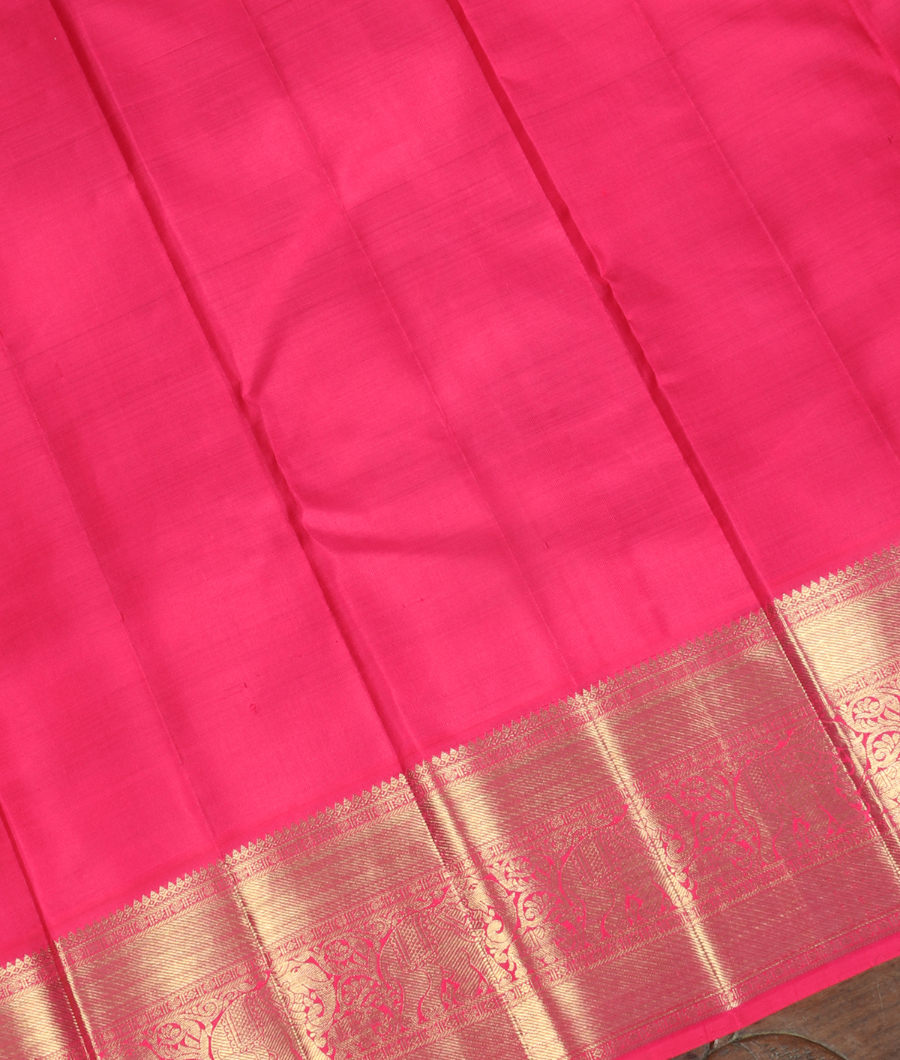 Green Handwoven Kanjivaram Silk Saree T3414523