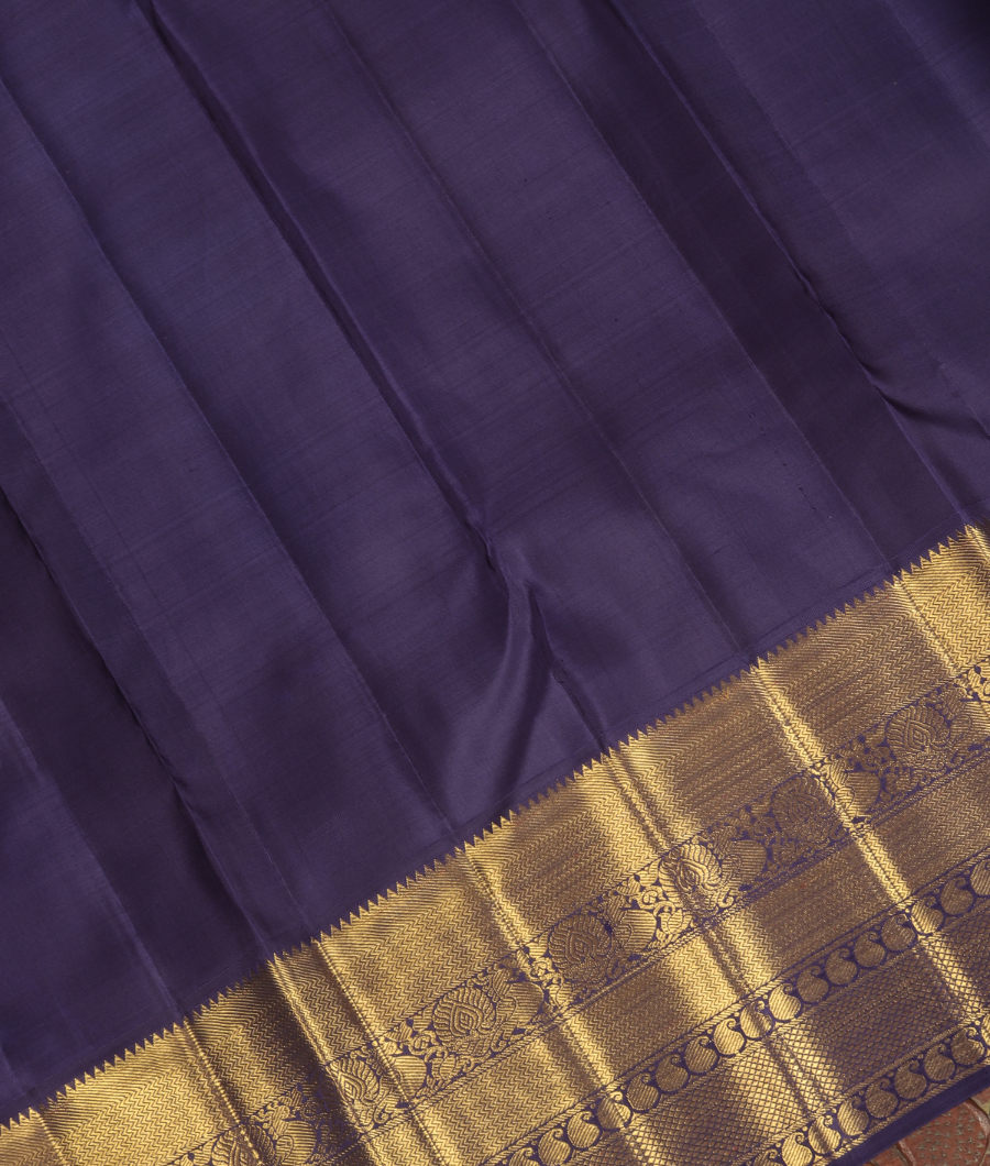 Green Handwoven Kanjivaram Silk Saree T3414553