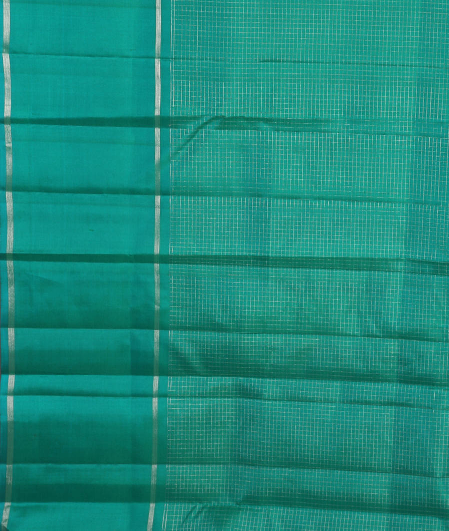 Green Handwoven Kanjivaram Silk Saree T3524563