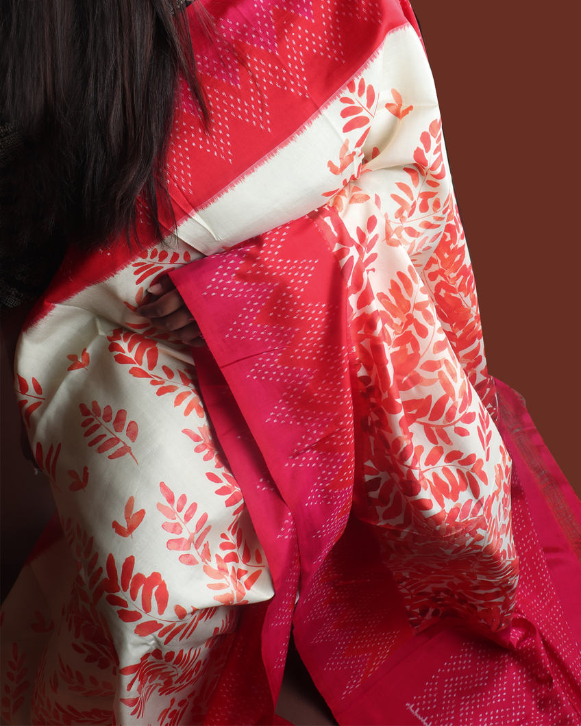 Off-White Ikat Silk Saree T3559072