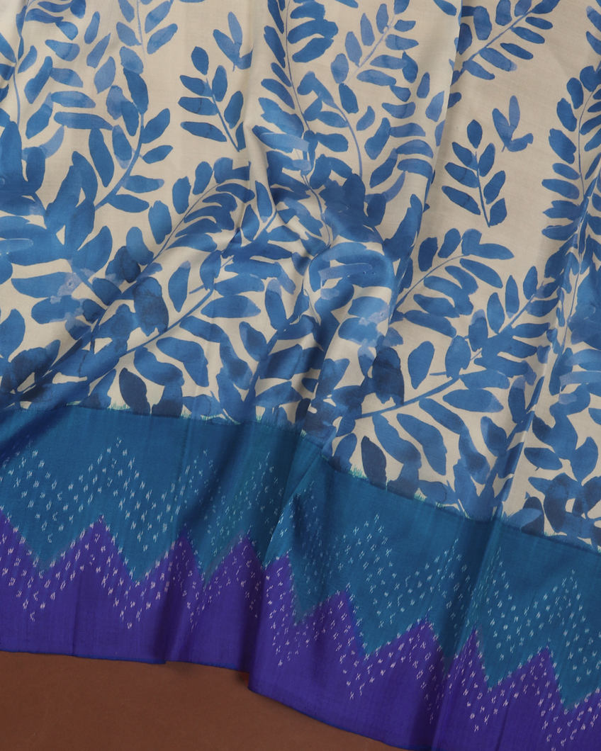 Off-White Ikat Silk Saree T3559114