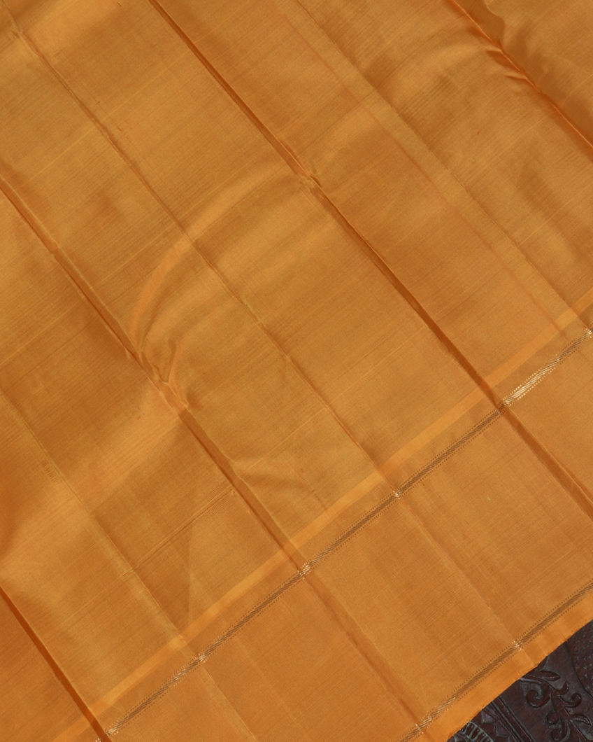 Cream And Beige Handwoven Kanjivaram Silk Saree T3426213