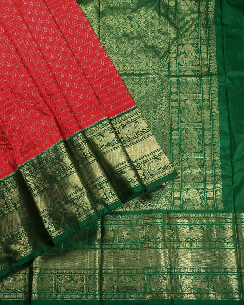 Red Ikat Silk Saree T3572082