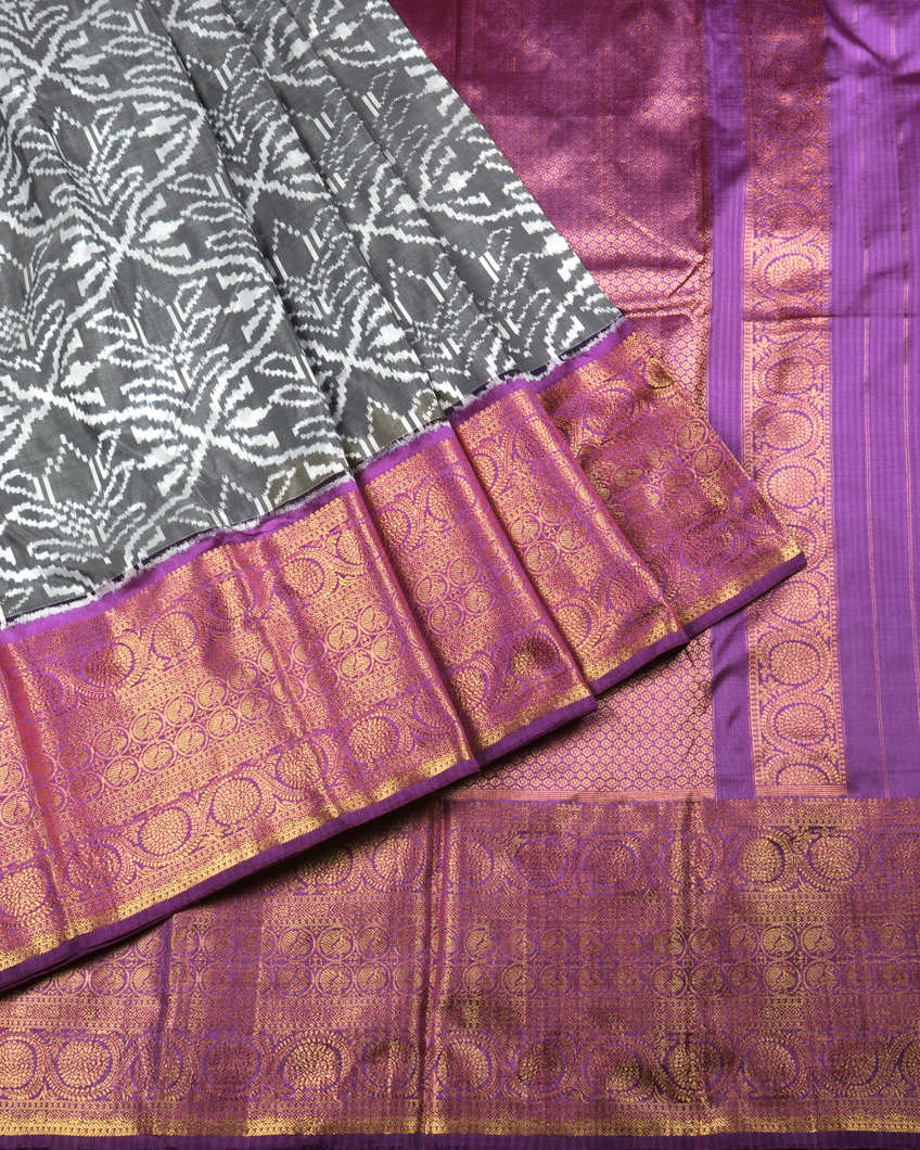 Grey Ikat Silk Saree T3582952