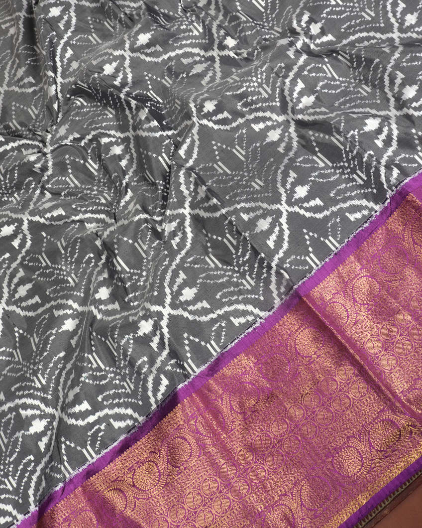 Grey Ikat Silk Saree T3582954