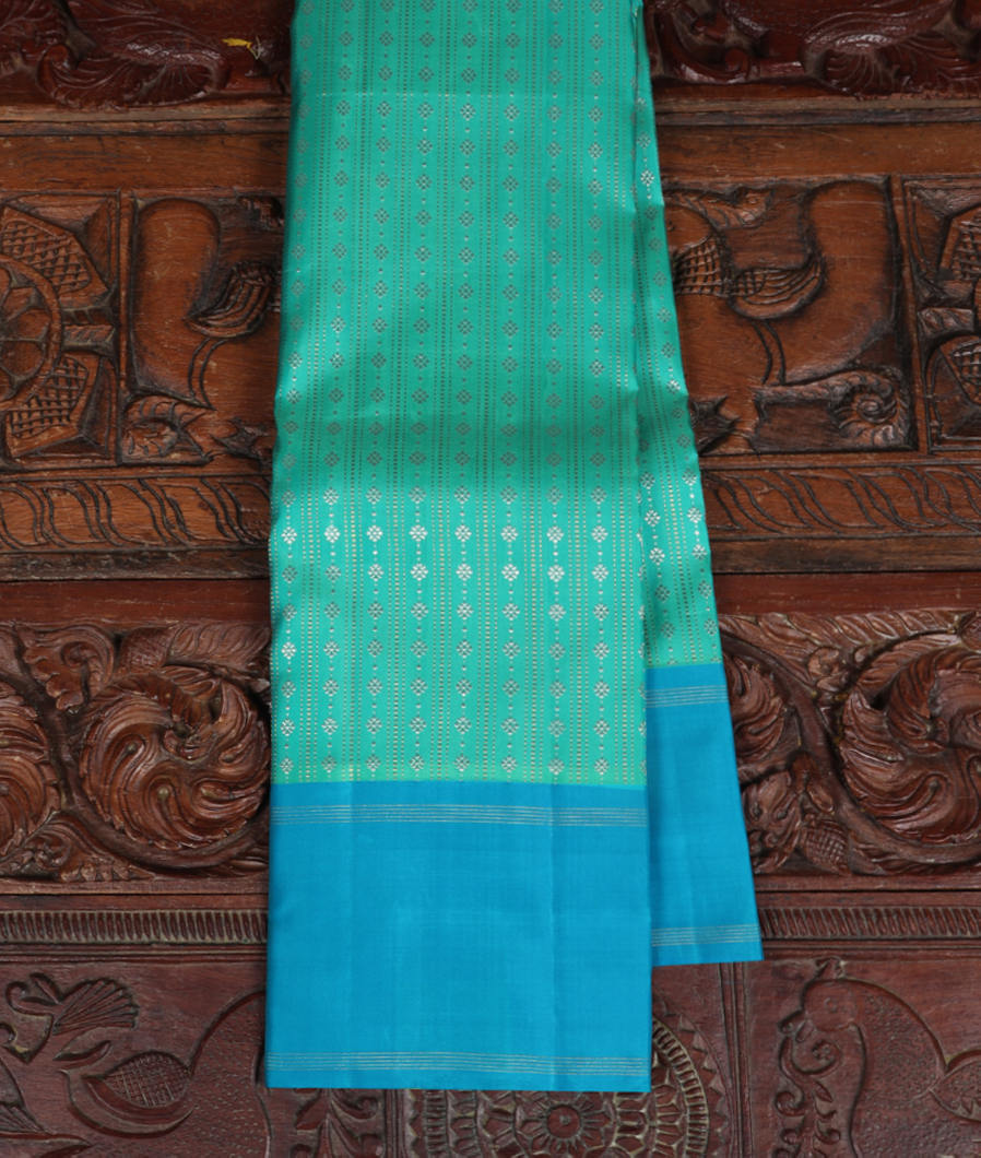 Green Handwoven Kanjivaram Silk Saree T347583-image