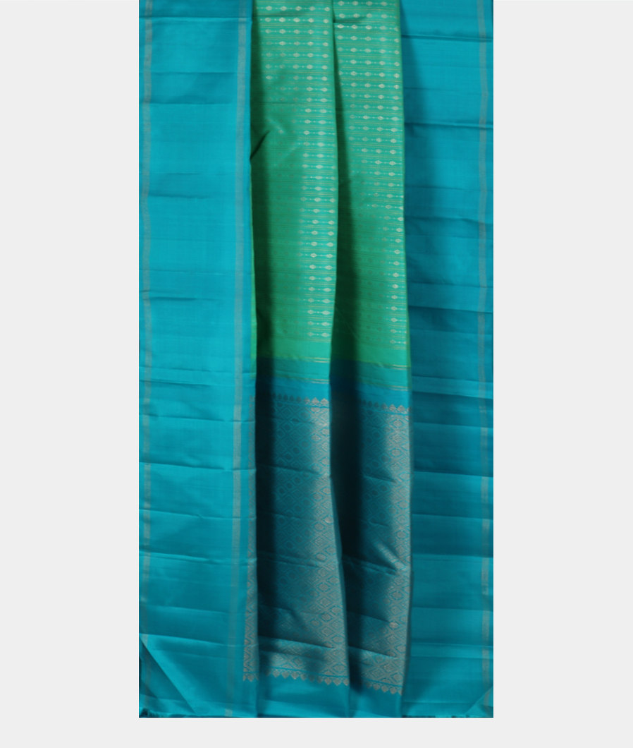 Green Handwoven Kanjivaram Silk Saree T3475832