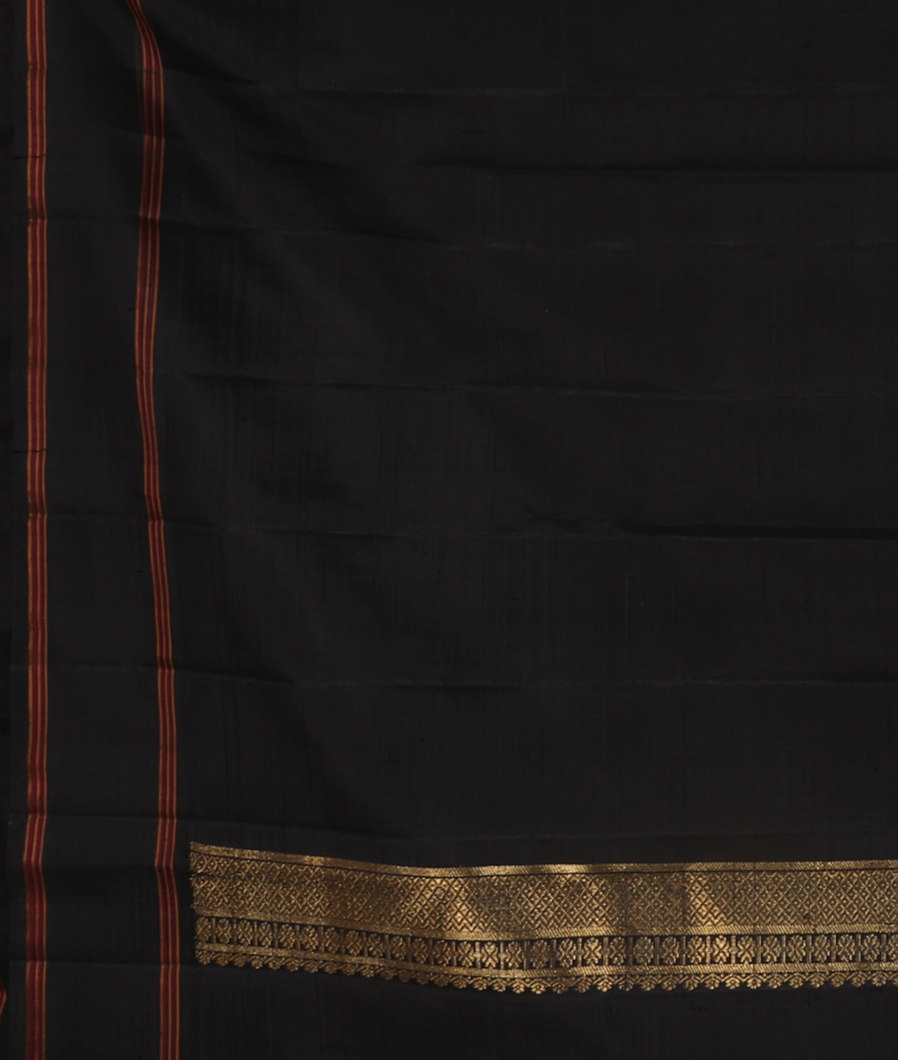 Black and Grey Handwoven Kanjivaram Silk Saree T3504473