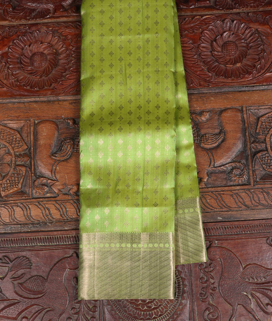 Yellowish Green Handwoven Kanjivaram Silk Saree T362012-image