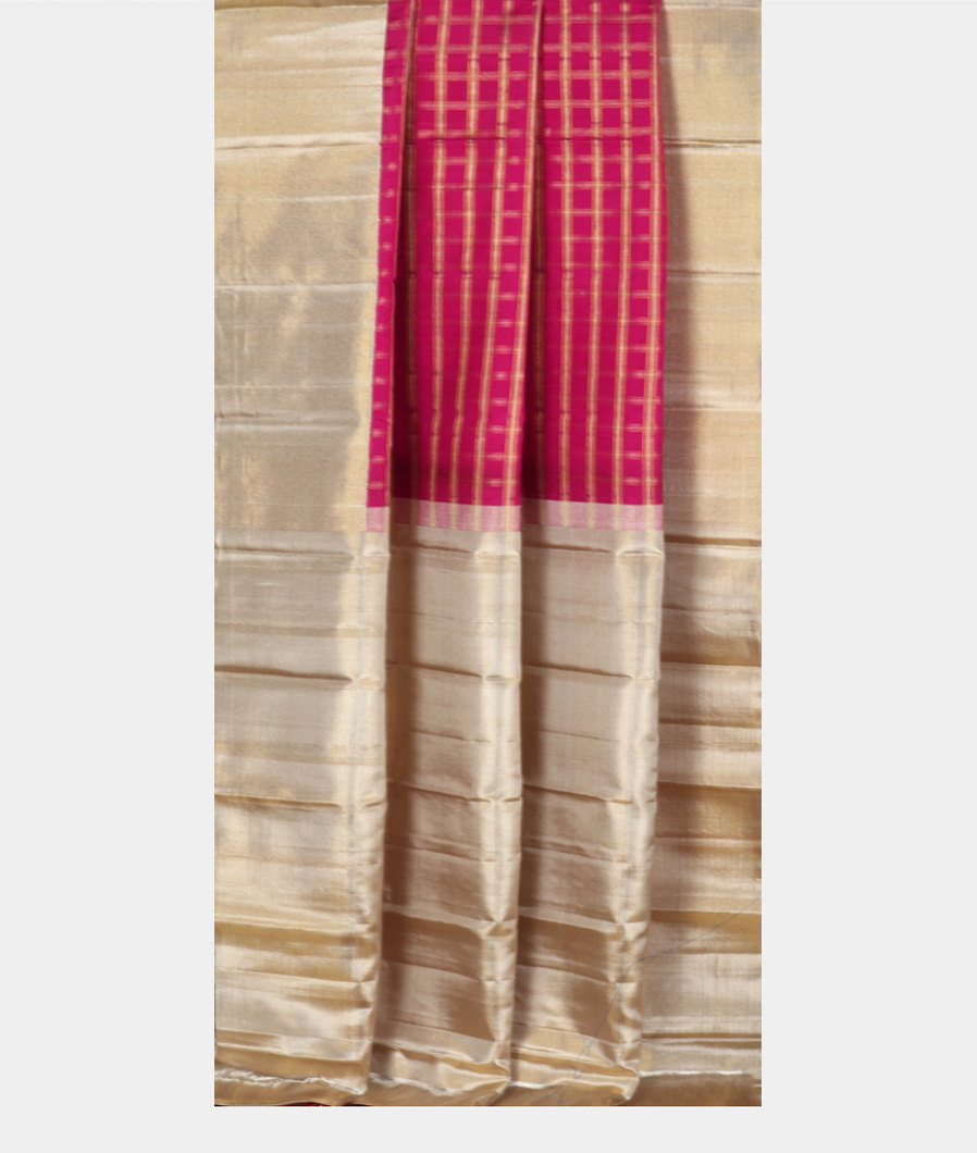 Magenta Handwoven Kanjivaram Silk Saree T1563642