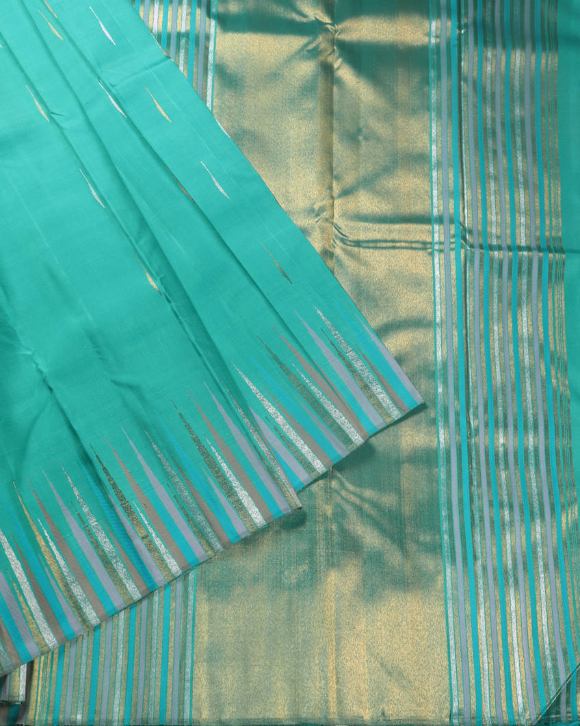 Turquoise Green Handwoven Kanjivaram Silk Saree T3680442