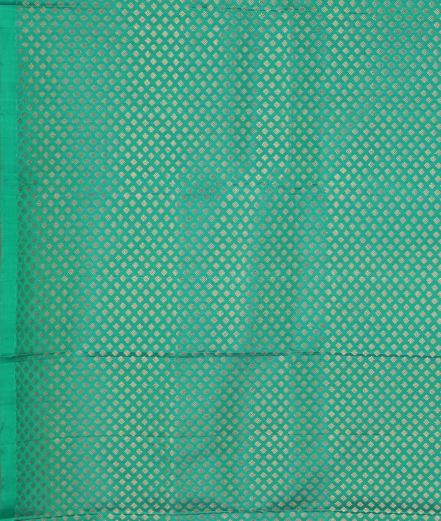 Yellowish Green Handwoven Kanjivaram Silk Saree T3674423