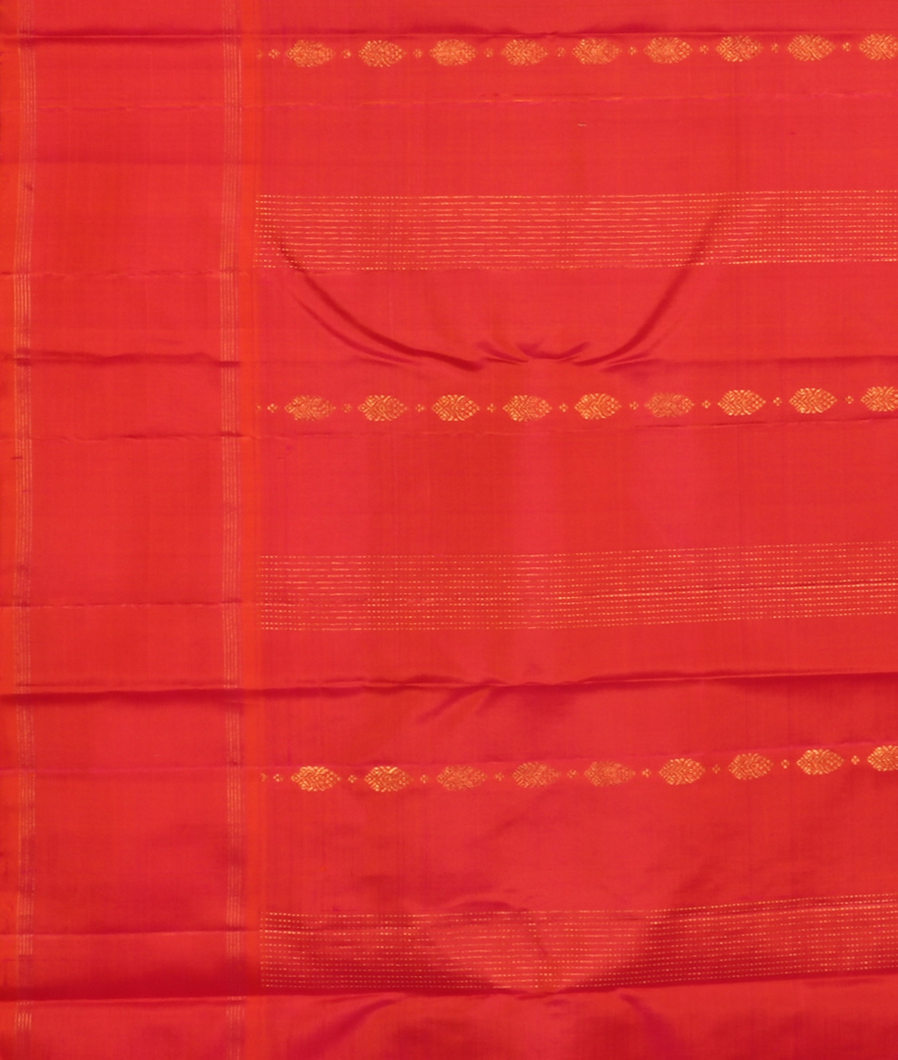 Purple Handwoven Kanjivaram Silk Saree T3670583
