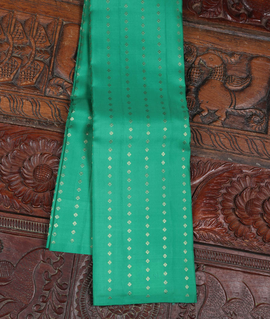 Green Handwoven Kanjivaram Silk Saree T367091-image