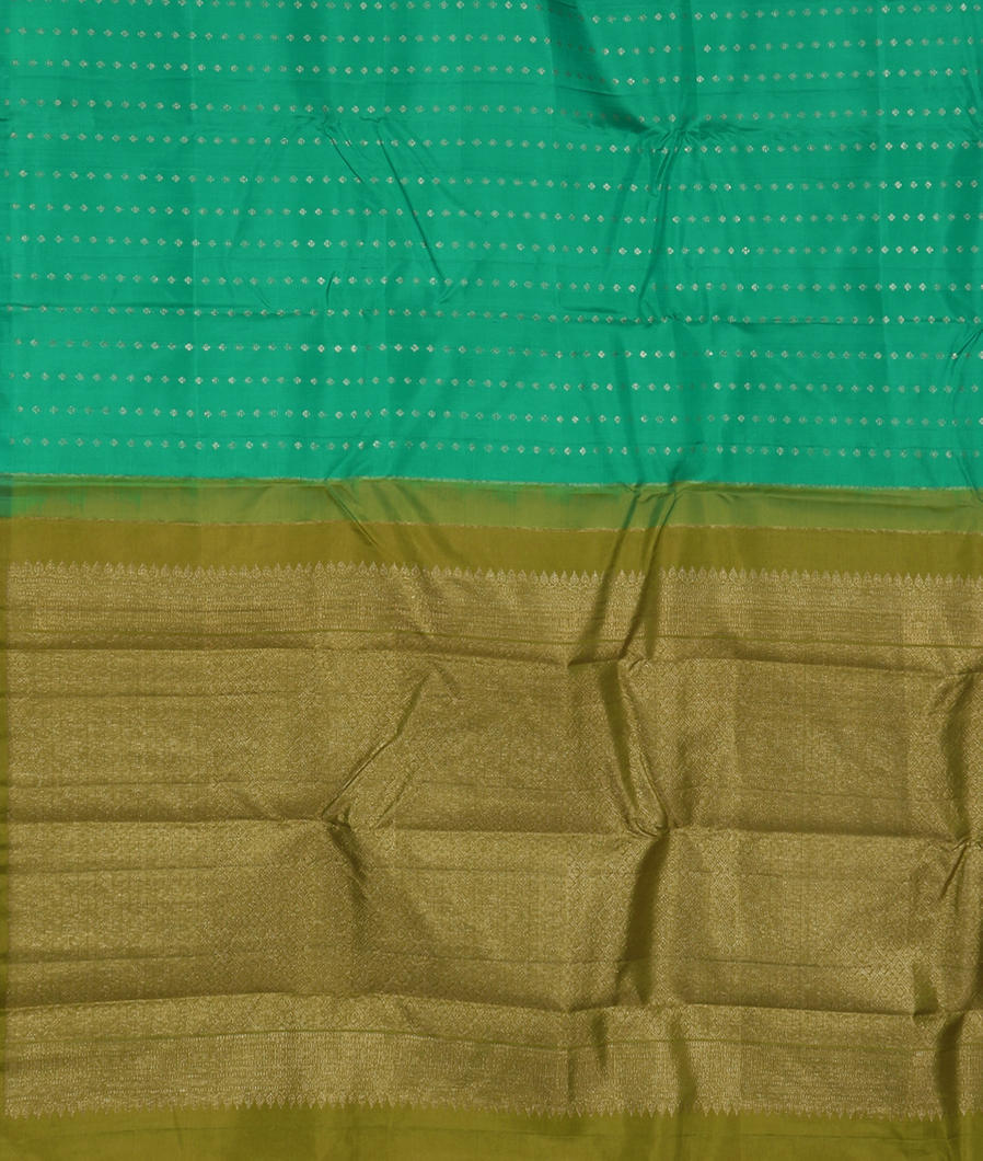 Green Handwoven Kanjivaram Silk Saree T3670914