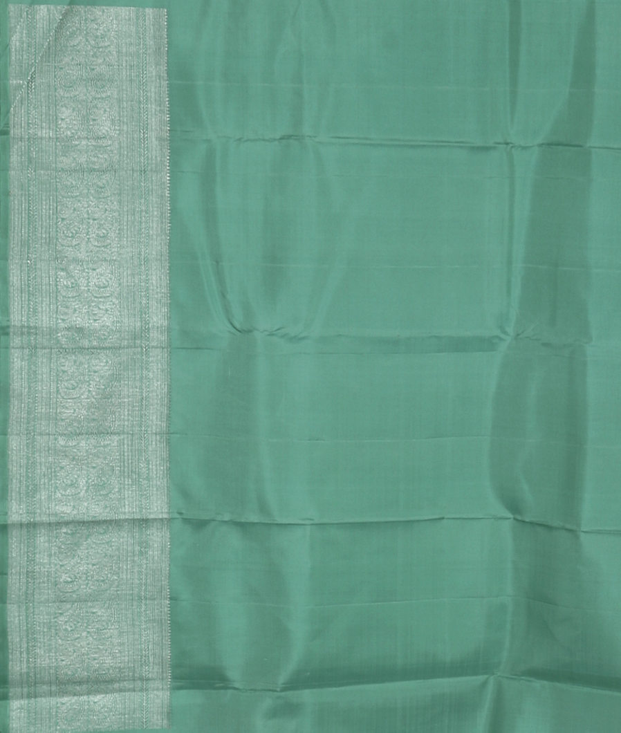 Green Handwoven Kanjivaram Silk Saree T3614523