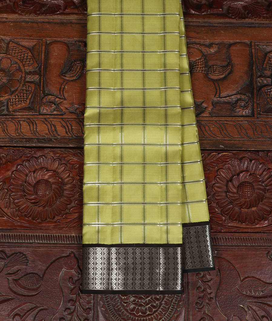 Green Handwoven Kanjivaram Silk Saree T367692-image