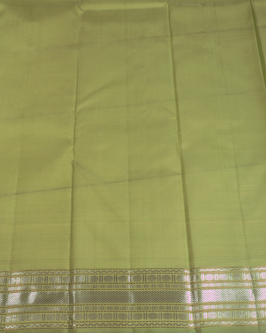 Green Handwoven Kanjivaram Silk Saree T3747253