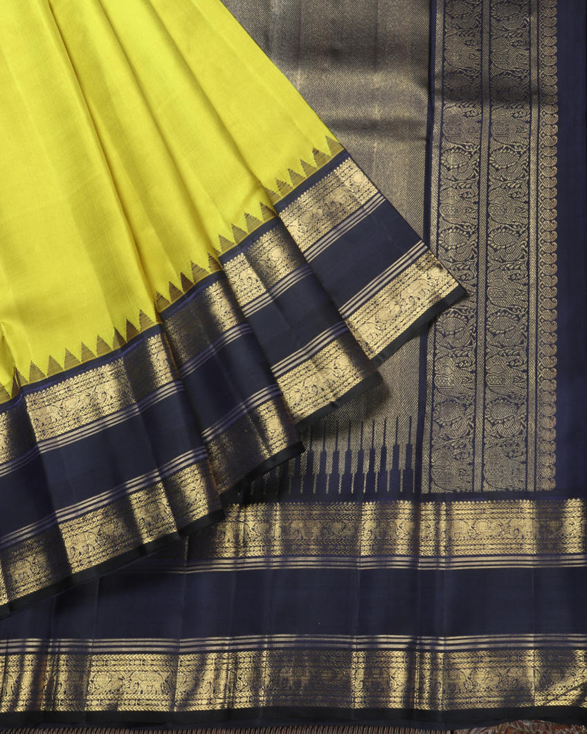Green Handwoven Kanjivaram Silk Saree T3565444