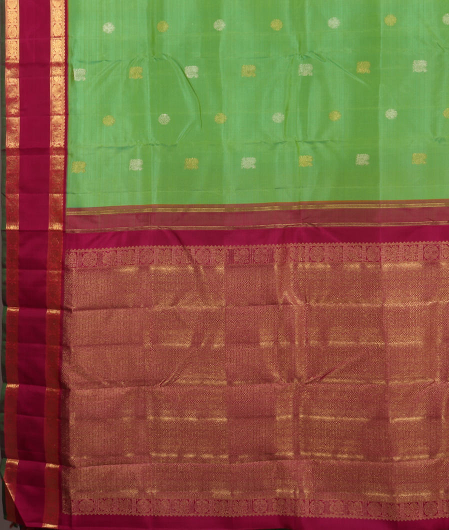 Green Handwoven Kanjivaram Silk Saree T3747204