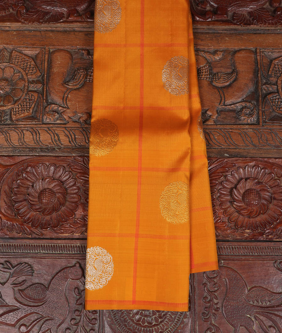 Borderless grape color designer kancheepuram silksaree with unique zari  designs, contrast pallu of intricate jaal design