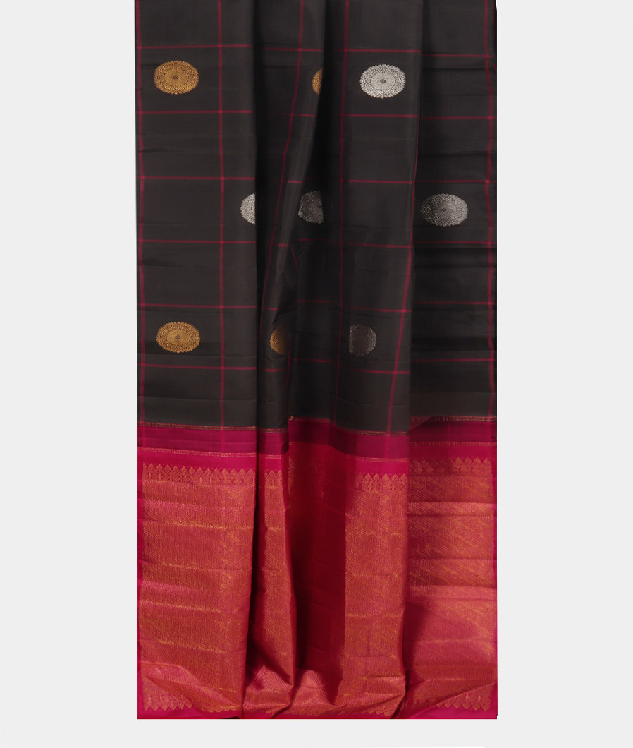 Black Handwoven Kanjivaram Silk Saree T3748352