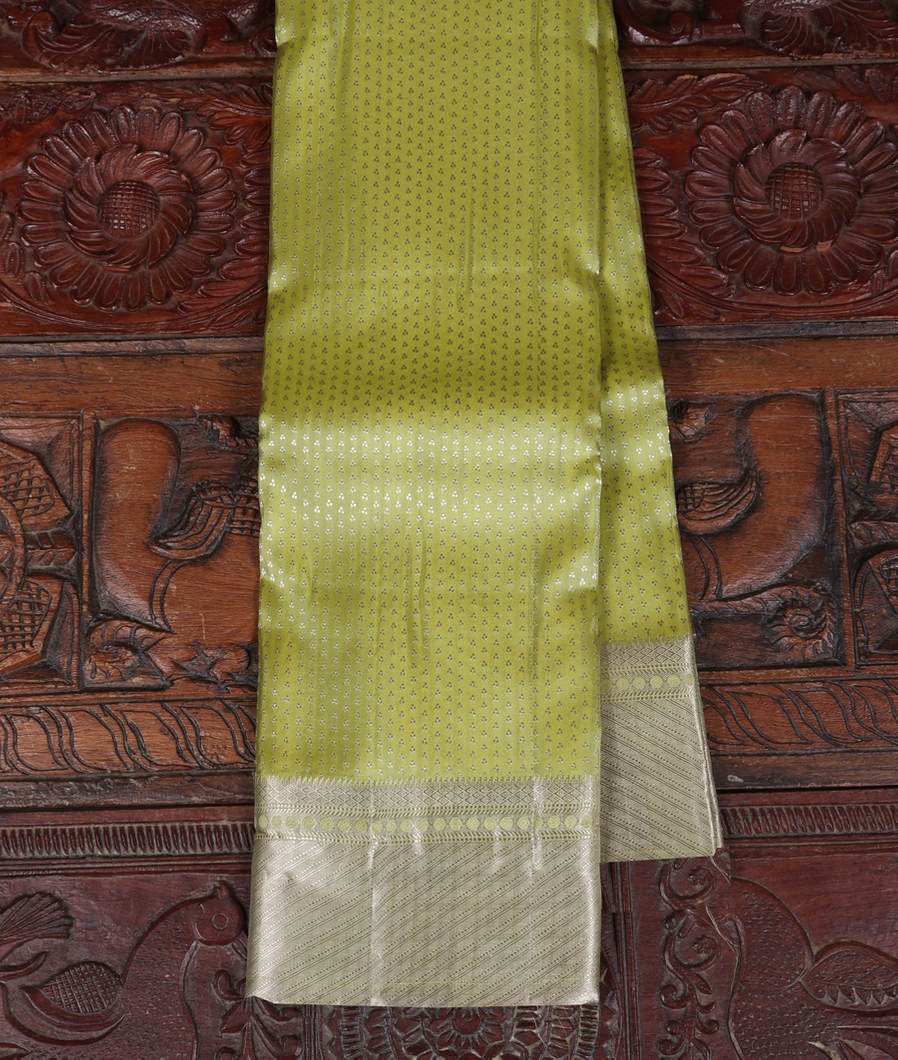 Green Handwoven Kanjivaram Silk Saree T340682-image