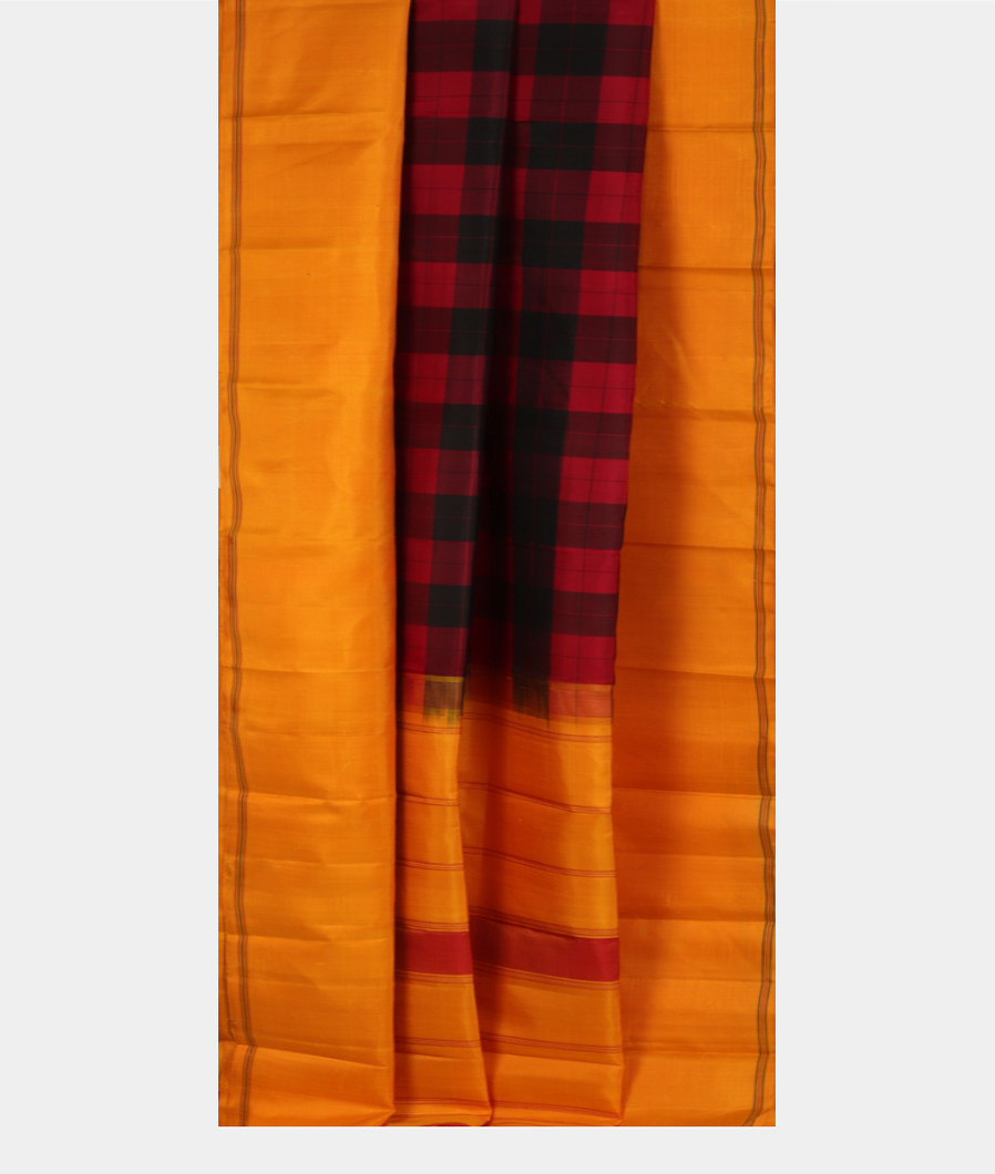 Black and Maroon Handwoven Kanjivaram Silk Saree T3170752