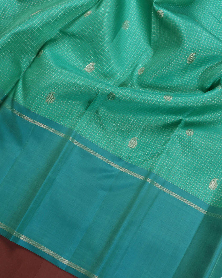 Green Handwoven Kanjivaram Silk Saree T3810634